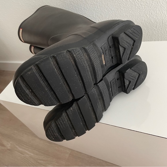 Hunter dark gray tall rubber rain boots - Picture 8 of 13